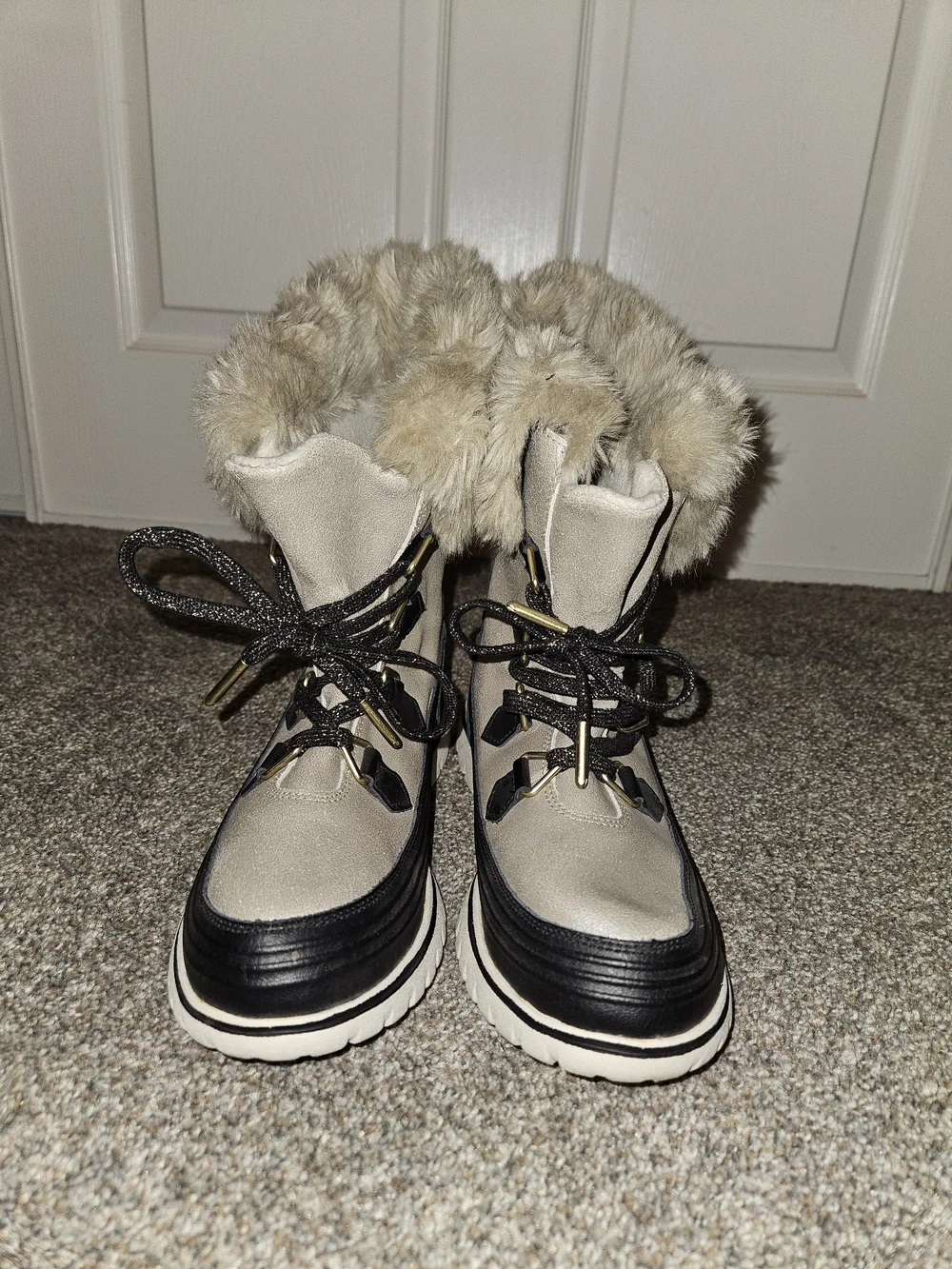 Sorel Beige and Black Faux-Fur Lace-Up Winter Boots